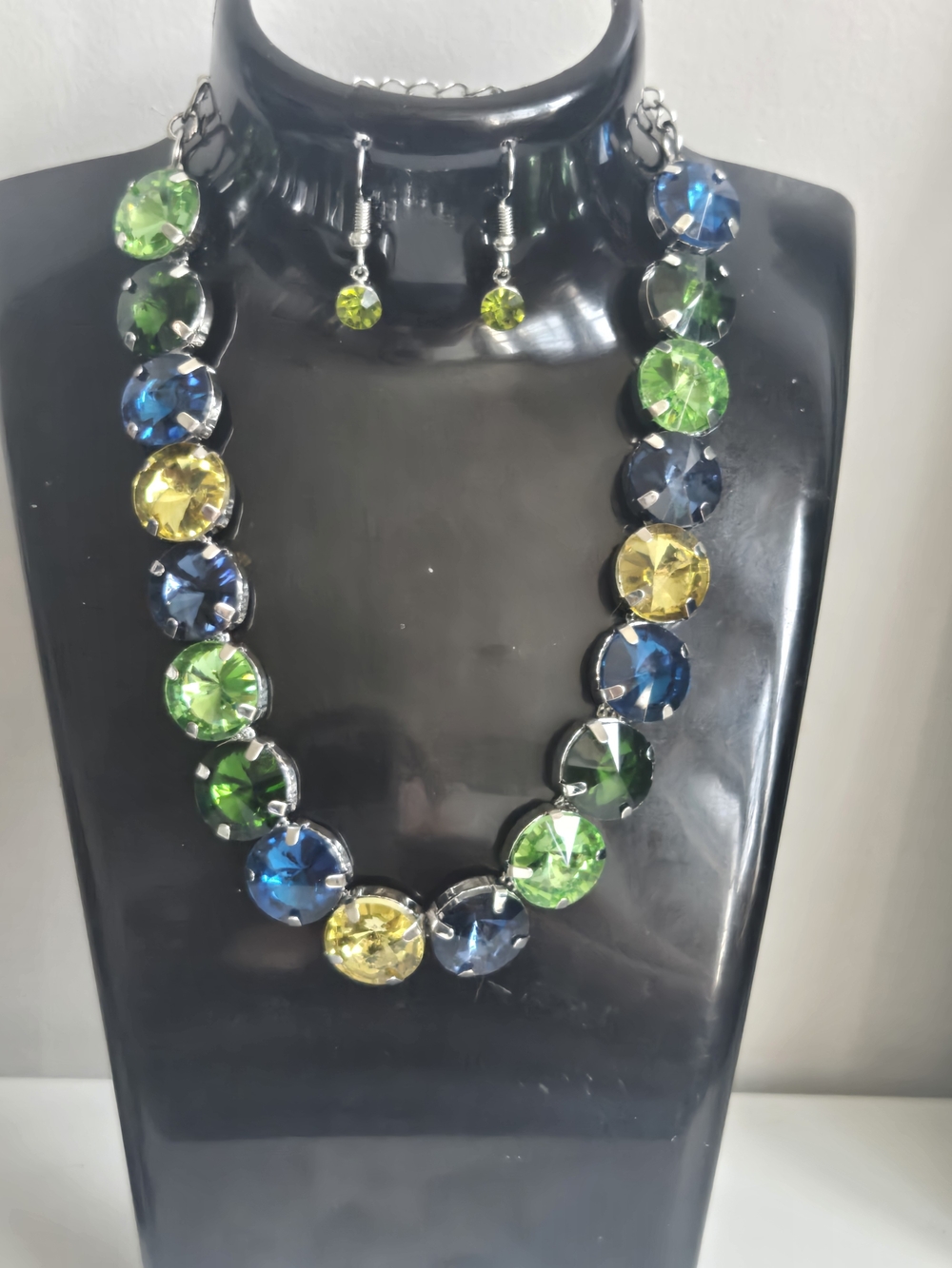 Necklace Set - Picture 4 of 4